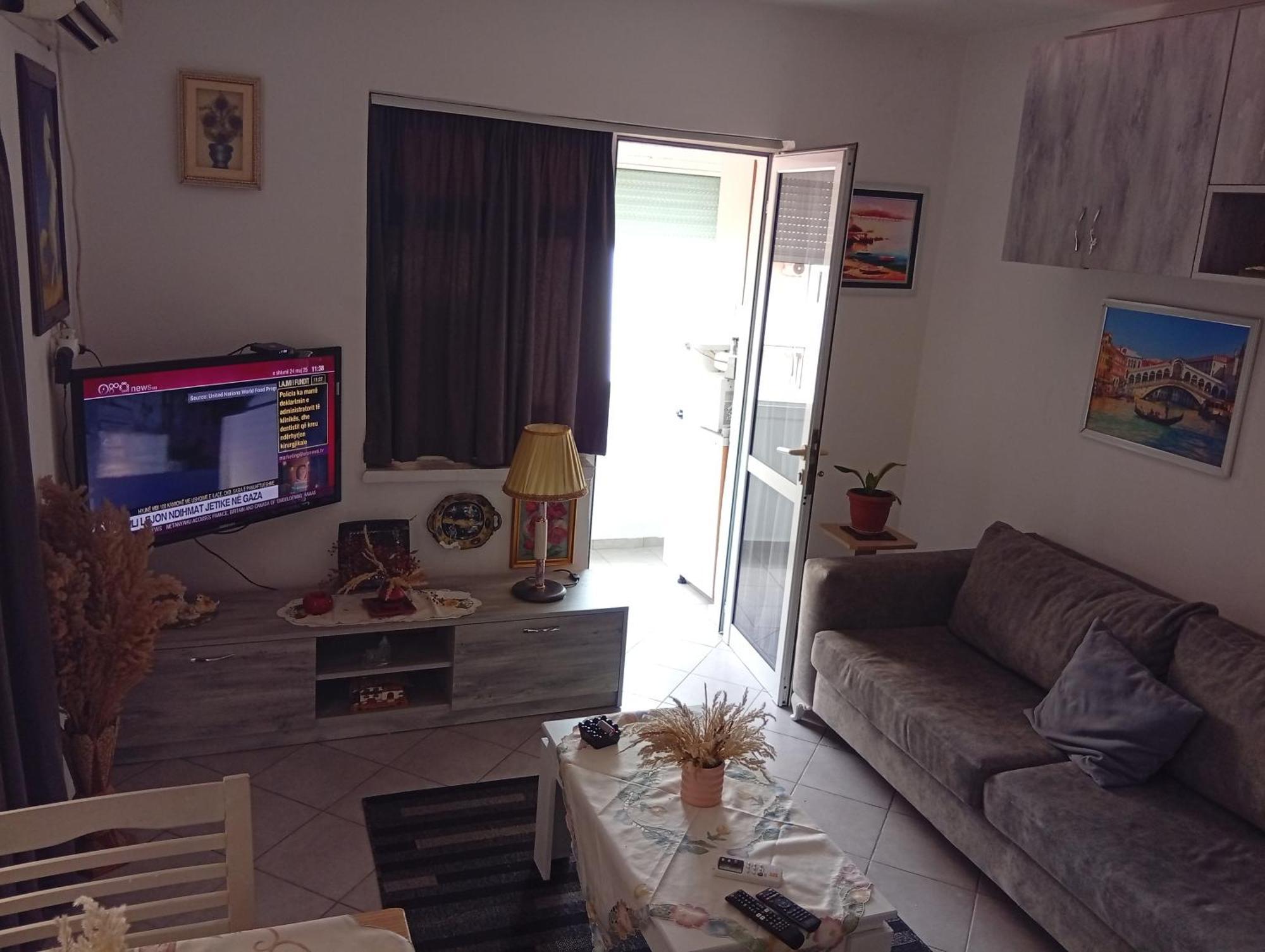 Apartment Cozzyyy Flat Tirana
